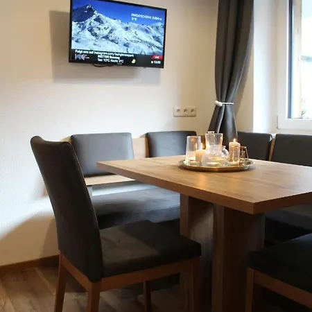 Chasa Patria Apartment *